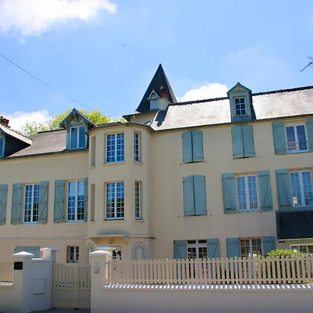 La Mirabelle 2min D'arromanches-les-bains Bed & Breakfast 4*