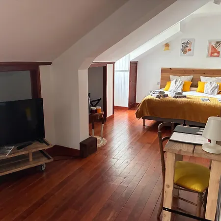 La Mirabelle 2min D'arromanches-les-bains Bed & Breakfast 4*