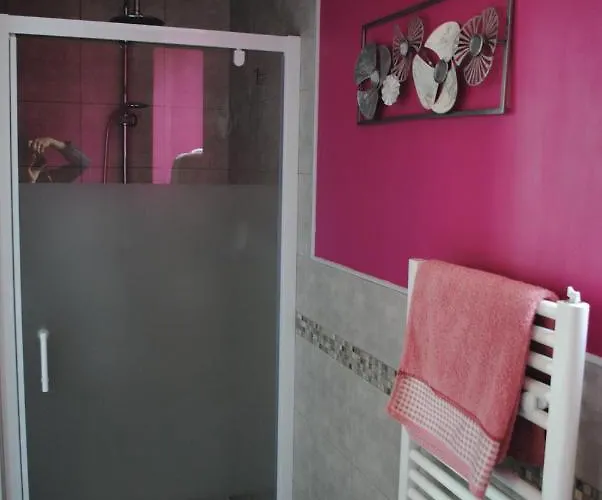 לינה וארוחת בוקר La Mirabelle 2min D'arromanches-les-bains 4*