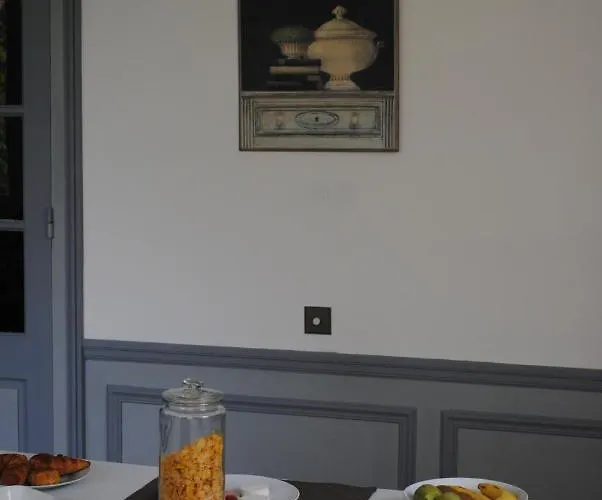 La Mirabelle 2min D'arromanches-les-bains Bed & Breakfast 4*